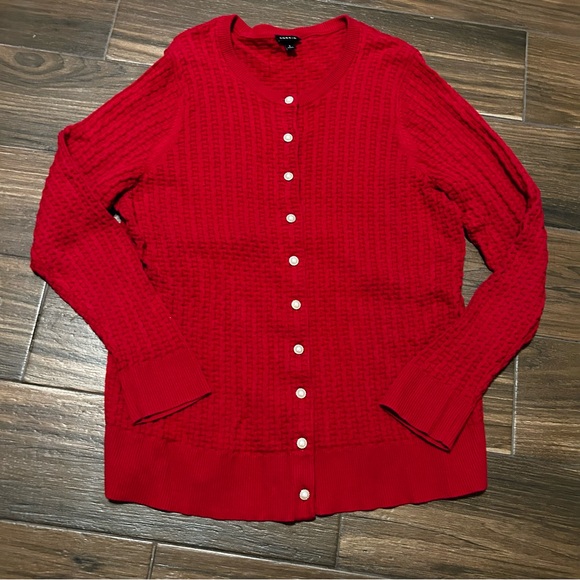 Torrid Cardigan Embellished White Pearl Button Sweater Size 2 Deep Red - Picture 2 of 8